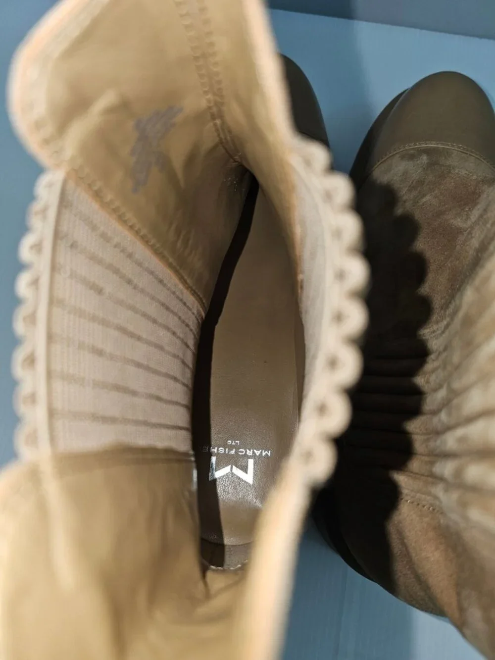 Marc Fisher LTD Hadria Chelsea Ankle Boot Natural Tan Suede Cap Toe Womens 9